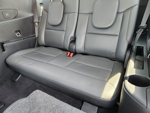 New 2026 Ford Explorer Active w/ Active Comfort Package RWD image 19