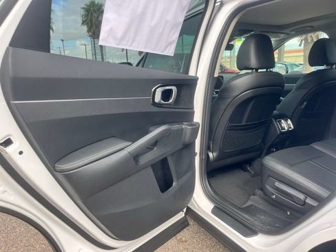 New 2026 Kia Sorento S w/ S Panoramic Sunroof Package FWD image 17
