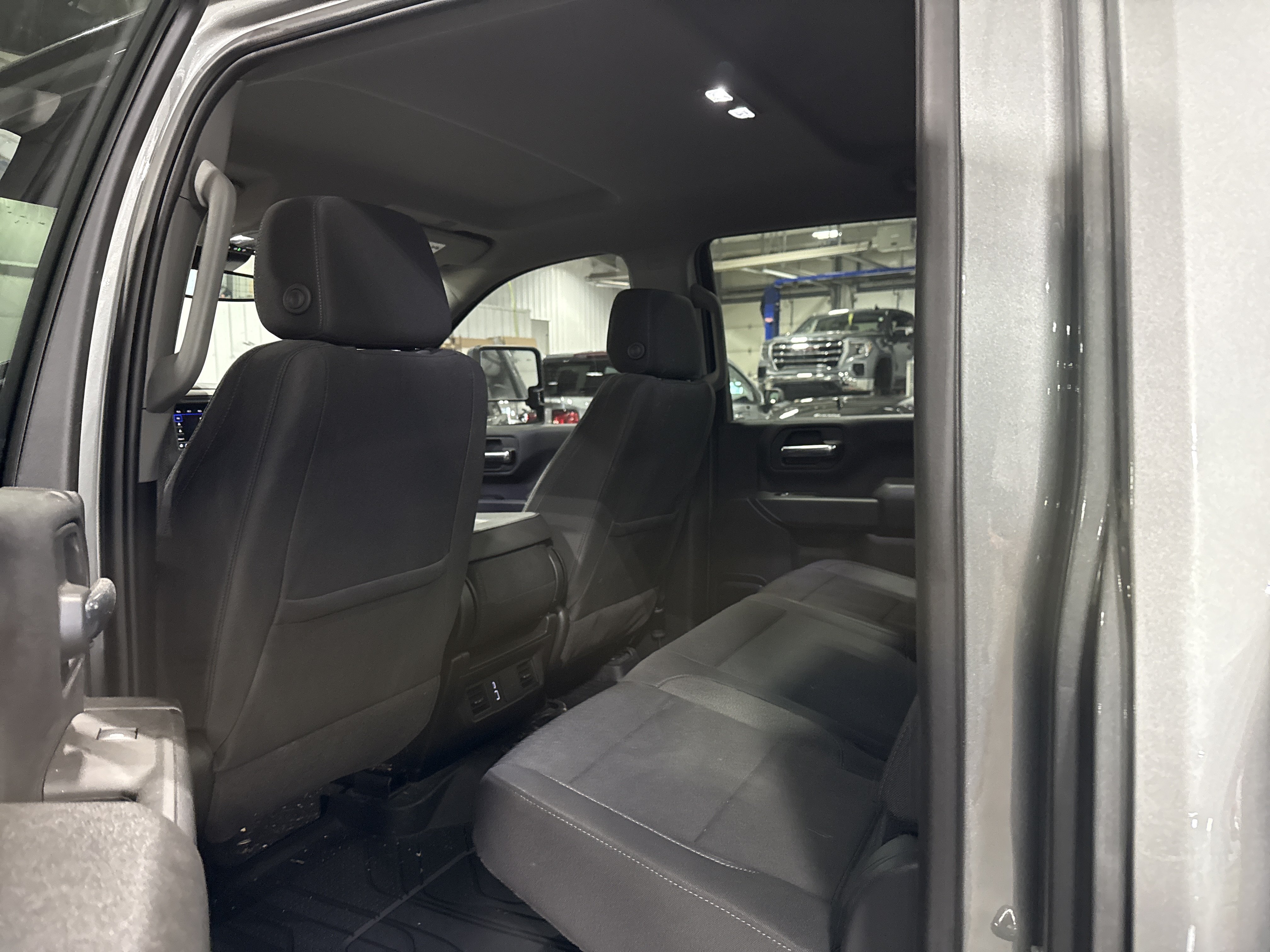 Used 2025 Chevrolet Silverado 2500 Custom w/ Custom Value Package AWD/4WD image 8