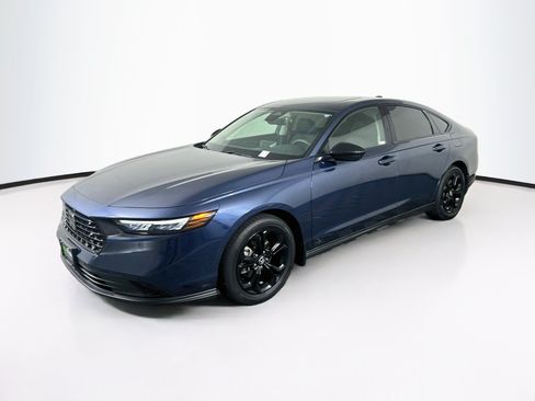 Used 2025 Honda Accord SE image 3