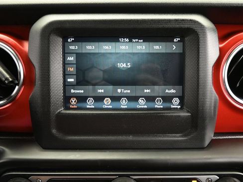 Used 2021 Jeep Gladiator Rubicon w/ Trailer Tow Package AWD/4WD image 24