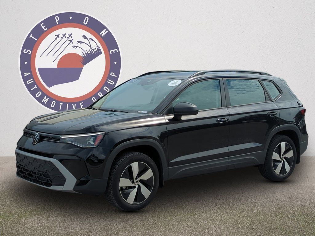 Used 2025 Volkswagen Taos S AWD/4WD image 2