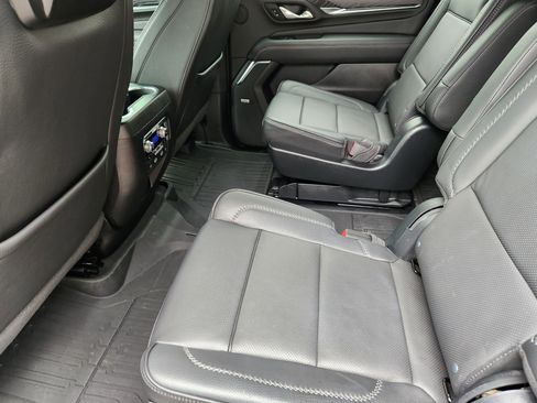 Certified 2023 GMC Yukon XL Denali w/ Denali Reserve Package image 32