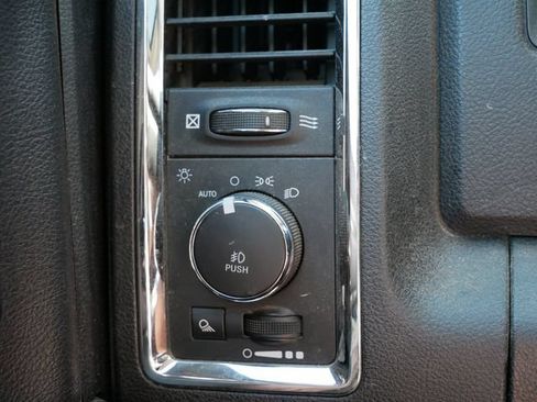 Used 2018 RAM 1500 Laramie w/ Convenience Group AWD/4WD image 28