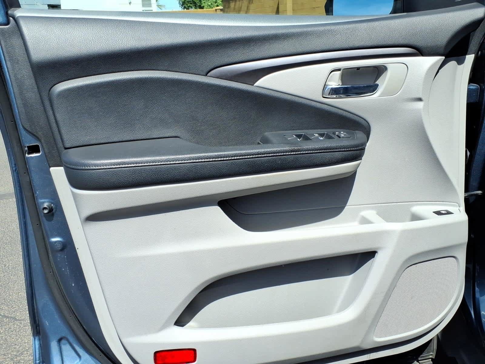 Used 2021 Honda Pilot EX image 23
