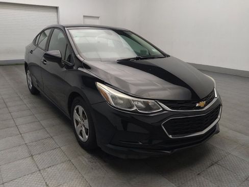 Used 2017 Chevrolet Cruze LS FWD image 13