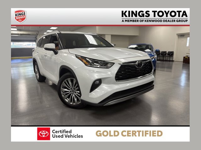 Used 2022 Toyota Highlander Platinum AWD/4WD image 1