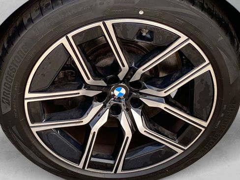 Used 2023 BMW 760i xDrive image 26