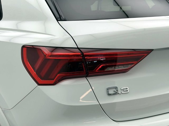 Certified 2023 Audi Q3 2.0T Premium Plus w/ Premium Plus Package AWD/4WD image 10