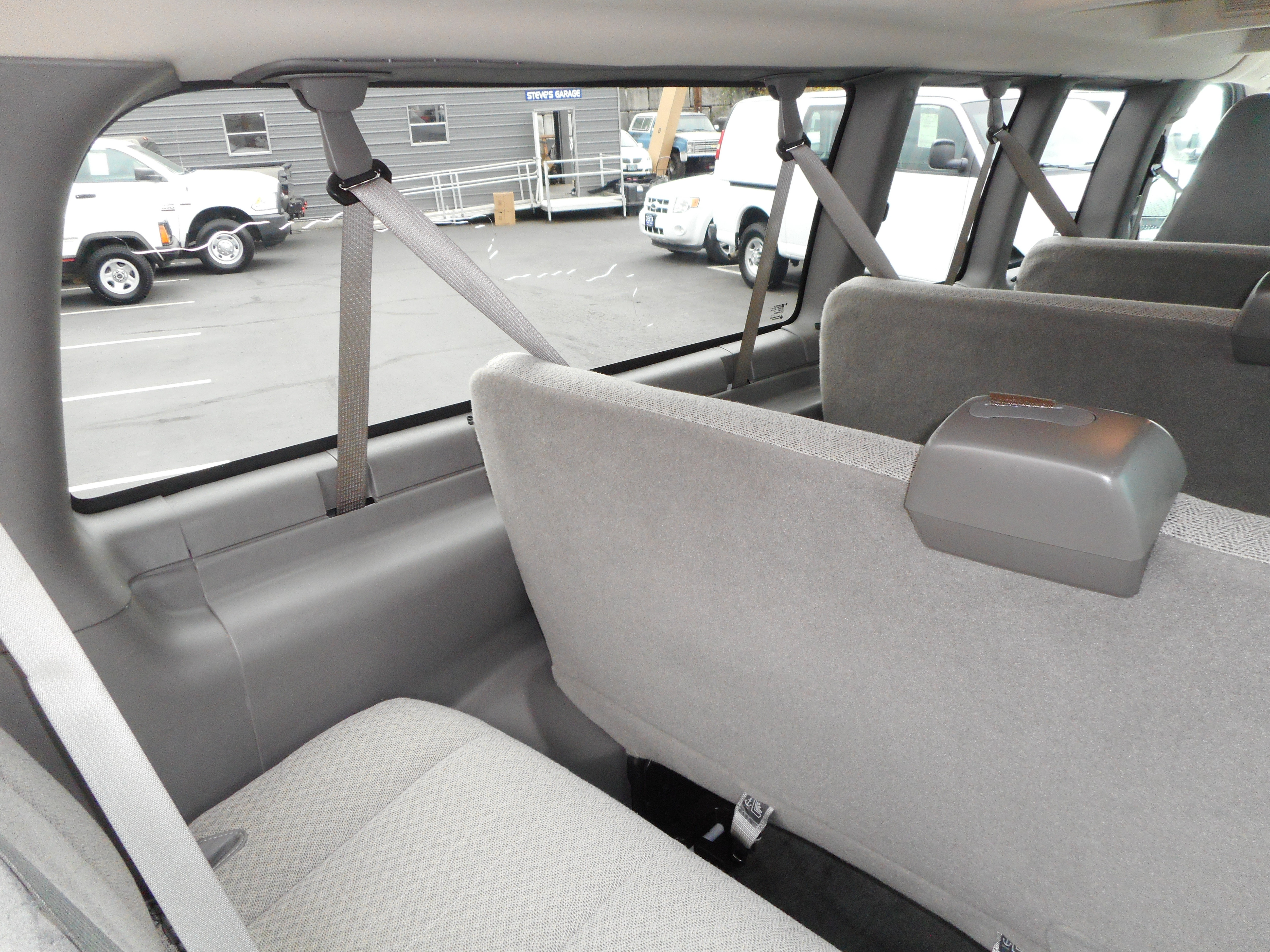 Used 2017 Chevrolet Express 3500 LT w/ LT Preferred Equipment Group RWD image 19