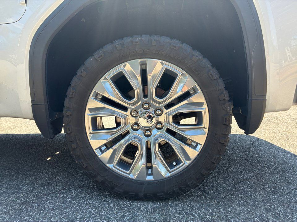 Used 2020 GMC Sierra 1500 Denali w/ Denali Ultimate Package AWD/4WD image 22