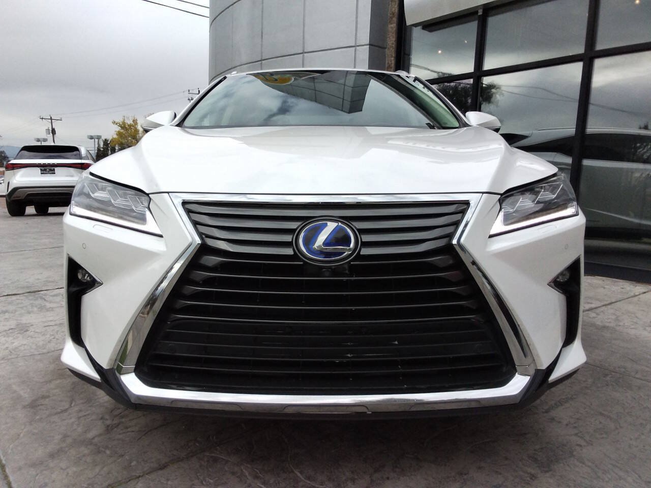 Used 2016 Lexus RX 450h AWD w/ Luxury Package image 2