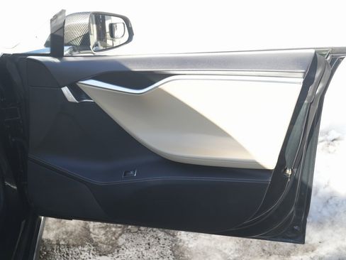 Used 2013 Tesla Model S Performance image 26