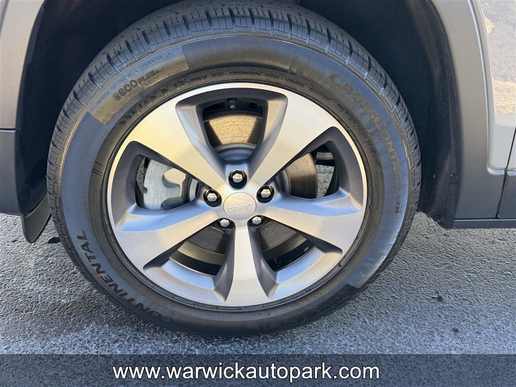 Used 2020 Jeep Cherokee Limited AWD/4WD image 17