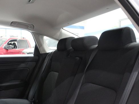 Certified 2022 Honda Civic EX image 16