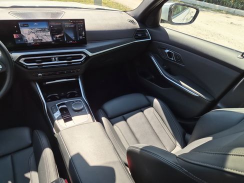 Used 2024 BMW 330i Sedan image 12