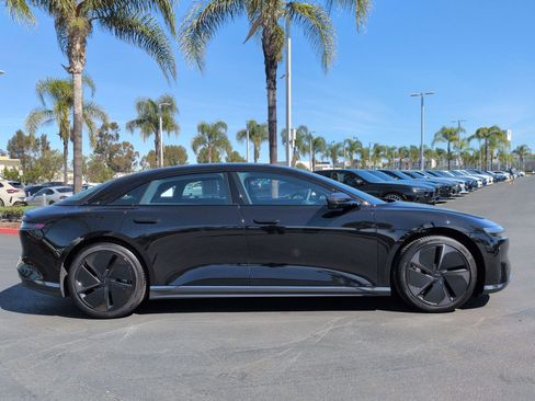 Used 2024 Lucid Air Touring image 11