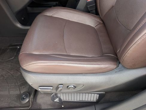 Used 2023 Toyota Sienna Platinum image 12