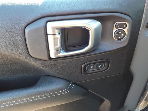 Certified 2023 Jeep Wrangler Sahara w/ Cold Weather Group image 4