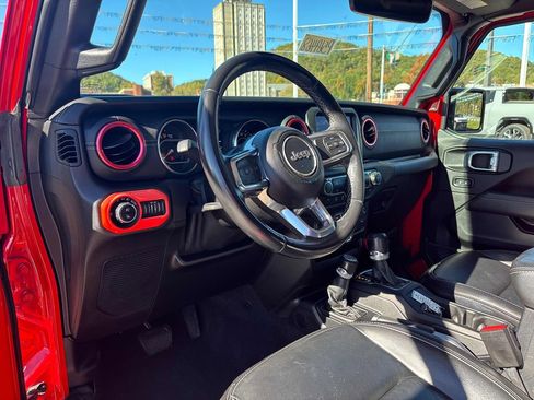 Used 2021 Jeep Gladiator Overland w/ Popular Equipment Package image 19