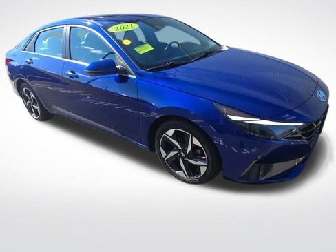 Used 2021 Hyundai Elantra Limited image 1
