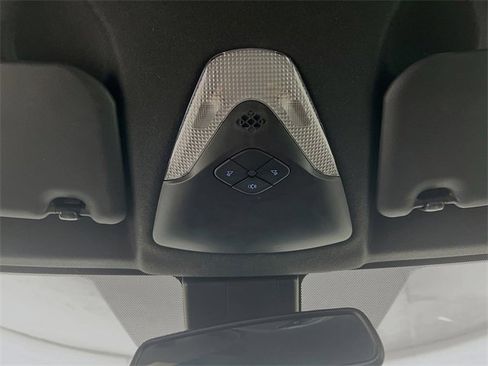 Used 2018 Toyota C-HR XLE image 19