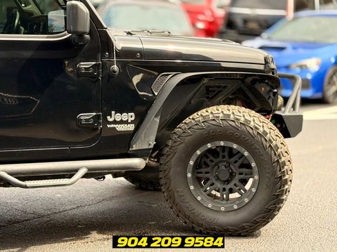 Used 2018 Jeep Wrangler Unlimited Sport S AWD/4WD image 7