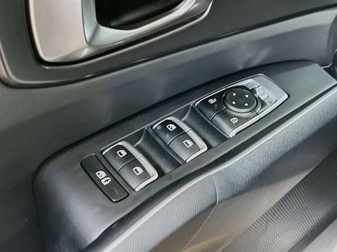 Certified 2024 Kia Sorento LX image 17