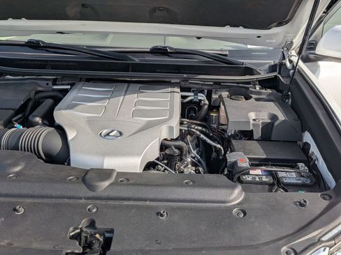 Used 2014 Lexus GX 460 image 32