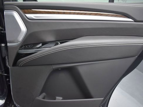 Certified 2026 Cadillac Escalade Platinum Sport w/ LPO, ONYX Package image 34