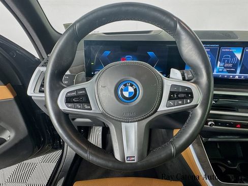 Certified 2025 BMW X5 xDrive50e w/ M Sport Package AWD/4WD image 11