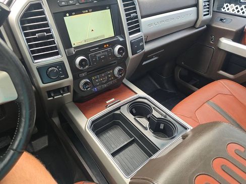 Used 2018 Ford F350 King Ranch w/ King Ranch Ultimate Package AWD/4WD image 29