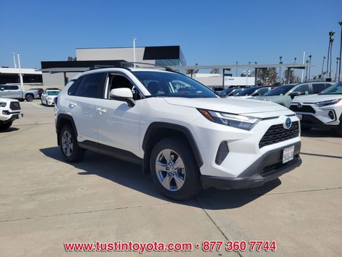 Certified 2024 Toyota RAV4 LE AWD/4WD image 2