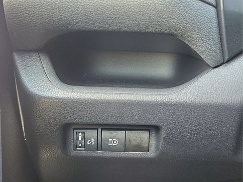Used 2025 Toyota RAV4 LE FWD image 18