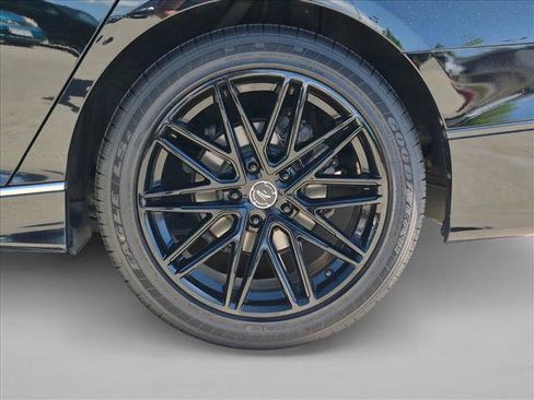 Used 2018 Honda Accord Touring image 24