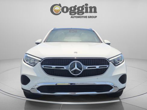 Used 2025 Mercedes-Benz GLC 300 image 8