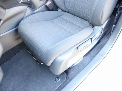 New 2026 Honda HR-V LX image 15