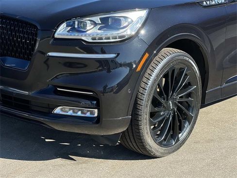 Used 2023 Lincoln Aviator Black Label w/ Jet Package image 8