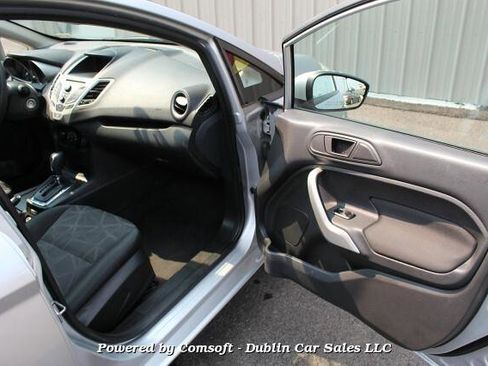 Used 2013 Ford Fiesta SE image 16