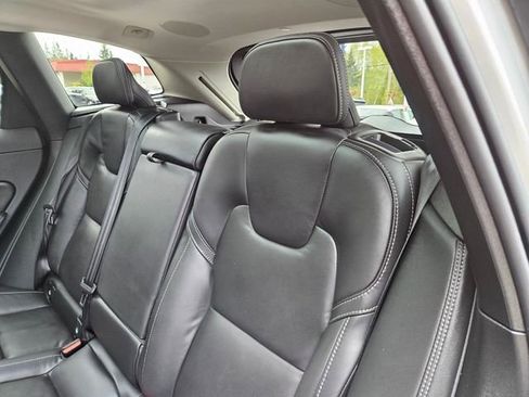 Used 2023 Volvo XC60 B6 Ultimate w/ Protection Package Premier AWD/4WD image 17