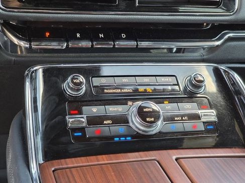Certified 2022 Lincoln Navigator Reserve image 21