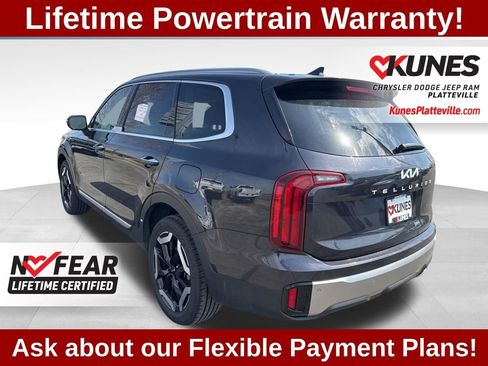 Used 2025 Kia Telluride S image 7
