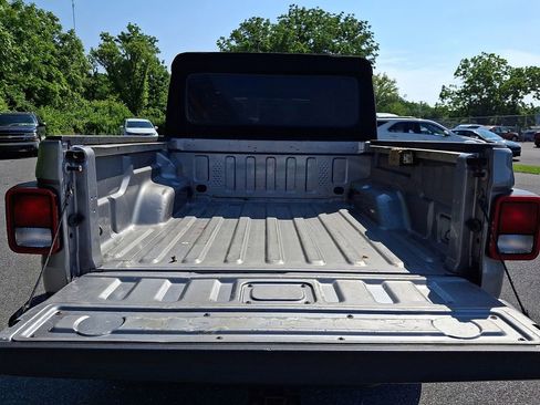 Used 2020 Jeep Gladiator Sport w/ Quick Order Package 23S AWD/4WD image 34