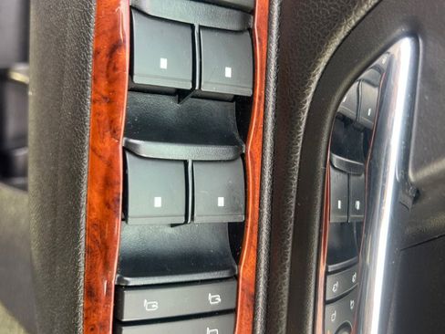 Used 2013 Chevrolet Tahoe LT AWD/4WD image 31