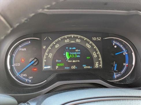 Used 2023 Toyota RAV4 SE image 11