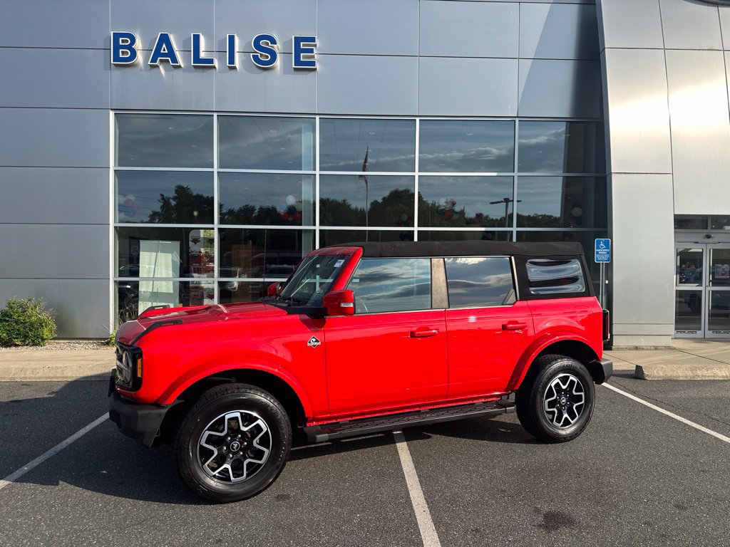 Used 2023 Ford Bronco Outer Banks AWD/4WD image 1