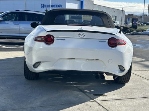 Used 2016 MAZDA MX-5 Miata Club image 6