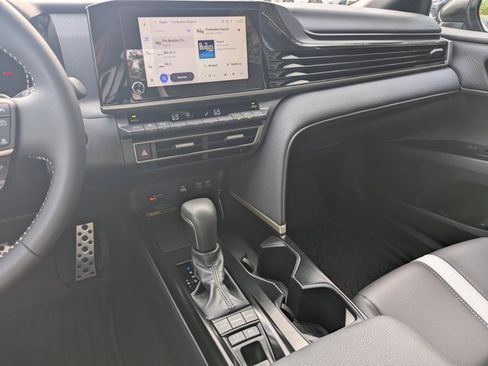 Used 2025 Toyota Camry SE image 24