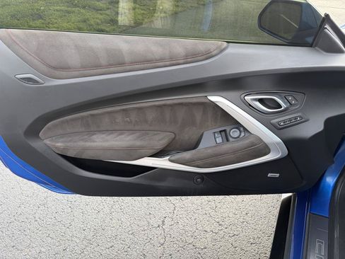 Used 2018 Chevrolet Camaro ZL1 RWD image 14