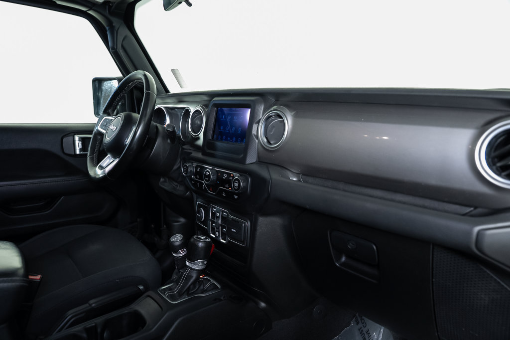Used 2021 Jeep Wrangler Unlimited Sahara AWD/4WD image 38